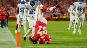 Travis Kelce sparks major concern after landing on his head in terrifying fall in Chiefs win