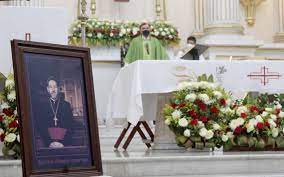 Jun 20, 2021 · tras 14 años al frente del arzobispado de xalapa, el prelado hipólito reyes larios anunció que al cumplir 75 años de edad, en breve solicitará su jubilación ante el papa francisco. 1nxt3o45qznjqm