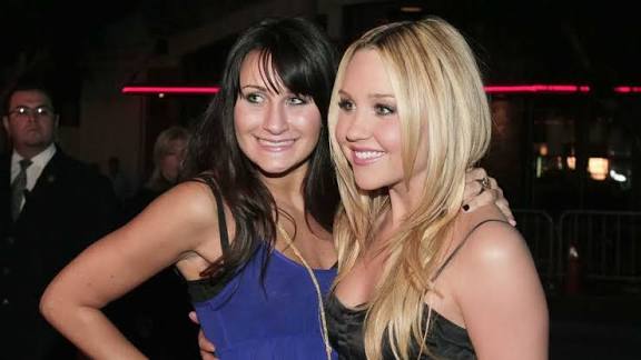 The story of Amanda Bynes' parents and siblings, and their relationship  with the actress - Legit.ng