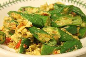 Ini adalah 14 resepi masakan kampung yang sedap giler! Bendi Goreng Dengan Telur Versi Sempoi Azie Kitchen