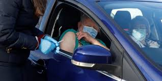 Manifestation contre les mesures corona. Covid 19 La Campagne De Vaccination En France Commencera Dimanche