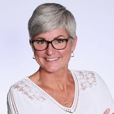 Anna Labelle's Instagram, Twitter & Facebook