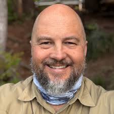 Travis Murdock's Instagram, Twitter & Facebook