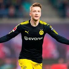 Marco reus kindheitsgeschichte plus unzahlige biographie fakten from i.imgur.com dortmund en la temporada 2020 en as.com. Marco Reus In 2021 Manchester United Legends Long Sleeve Tshirt Men Reus