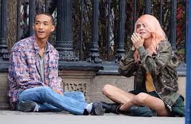 Майкл бойсверт, кьюба гудинг мл., ниа лонг, rza, крис д'елия, лиэнн пурье гринфилд. Jaden Smith W Cara Delevingne On The Set Of Life In A Year Cara Delevingne Jaden Smith Cara