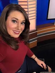 Ok— my husband called this a “cute flight attendant” outfit today. 😂 But I  like it! Weigh in: are we fashionable, or flying the friendly skies with  2News Air? ✈️