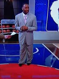 Which king of comedy besides steve harvey cracked you up the most? Tracy Mcgrady Wears A Ridiculous Steve Harvey Looking Suit On Nbatv Tmac Suite Timeline Ballislife Com