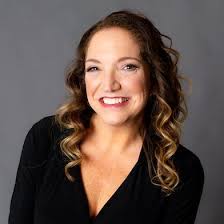 Catherine Richards (@editorcatherine)