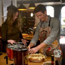 Watch the flash season 5 episode 1 online. Caitlin And Barry Prep The Flash Season 5 Episode 7 Tv Fanatic