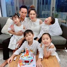 Sau khi thoát chết ở cuối. Gia Ä'inh Vbiz Máº·c Sanh Nháº¥t 2020 Gá»i Ten Ly Háº£i Minh Ha Phong Cach Sao Viá»‡t Giáº£i Tri