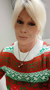 After a long work day, I turned into an elf! Gift wrapping!💋🎄