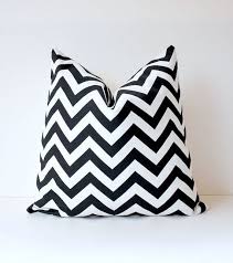 Zig Zag Dekorative Designer Kissen 18 Black And White Chevron Streifen Kissen Decken Geometrische Moderne Designer Decorative Pillows Designer Pillow Pillows