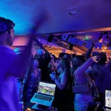 Stream Kevin Muck music