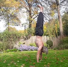 Zuvor hatte der 1,55 meter. Handstand Wikipedia