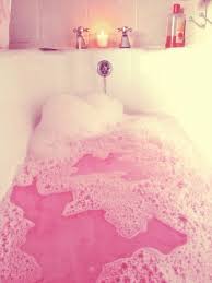 Lush Bath Bombs Are Divine And Then I Would Think It Looked Really Cool And Sit In There All Day And Become A Rai Mit Bildern Rosa Bader Badeprodukte Badebomben
