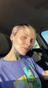 Hi I'm Dani 24 year old emo