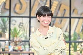 Suzu hirose (広瀬 すず, hirose suzu, born 19 june 1998) is a japanese actress and model. äºŒéšŽå ‚ãµã¿ ã«ã‹ã„ã©ã†ãµã¿ ç§æœ è¡£è£… è³¼å…¥å…ˆ Woomy