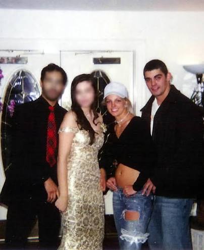 🎙️NEW EPISODE🎙️ In January 2004, Britney Spears married Jason Alexander on an early winter morning in Las Vegas. Not the actor from Seinfeld, but a friend she had grown up with in