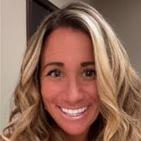 Sara Eastman's Instagram, Twitter & Facebook