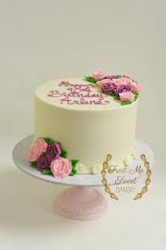 Welcome to our photo gallery! Floral Cakes Drip Cakes Frost Me Sweet