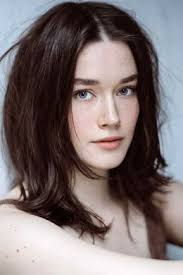 Актёры, режиссер и создатели сериала Десять фунтов стерлингов (2023-…)