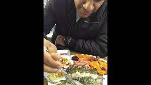 Is eating octopus and squid permissible? Muslim Friend Eating Alive Cut Octopus In His First Time Ever Youtube