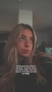 Belle 🌸 (@ayyeee_its_belle)