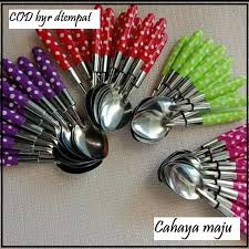 Kulkas pada masa milineal ini memang sudah dimiliki oleh setiap rumah. Harga Sendok Polkadot Terbaik Perlengkapan Rumah Juni 2021 Shopee Indonesia