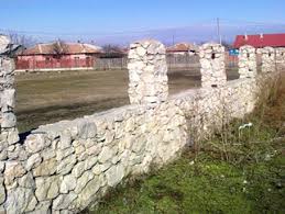 Este de 228 mp) in statiunea eforie nord din judetul constanta care se prezinta asa., parter, etaj si mansarda, pe un teren de 250 mp in acte (suprafata terenului masurata. Vanzari Terenuri Tuzla Judetul Constanta 583204