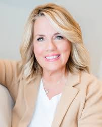 Ashley Trotter's Instagram, Twitter & Facebook