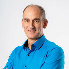 Ralph Arnold's Instagram, Twitter & Facebook