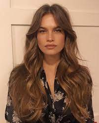 Stormi On Instagram A Very Mugshot Like Pic From Last Nights Glam Haha Hair By The Magical Chadwoodhair Makeup By Hair Styles Blowout Hair Long Hair Styles