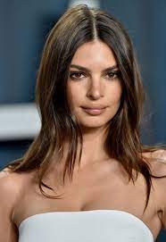 Emily ratajkowski proudly rocks armpit hair in new editorial: Emily Ratajkowski Has Gone Blonde And Of Course She Looks Incredible