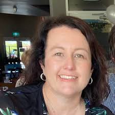 Dr Helen Benson (@helensbenson)