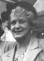 Selina Wallace's Instagram, Twitter & Facebook