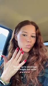 💅🏼👷🏽‍♀️ #womeninconstruction #constructiontiktok #nailsathomecheck