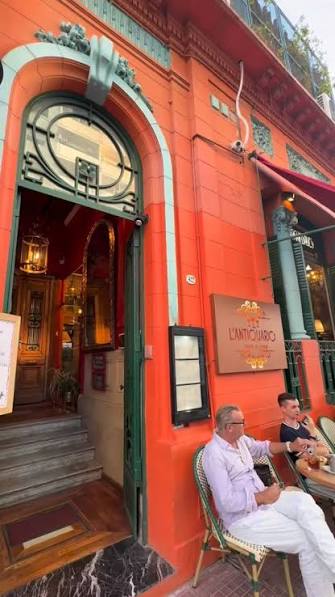 Así vivimos una tarde en el L’antiquario en San Telmo ☕️, Un lugar donde el plan se arma solo. Para ir sin apuro, compartir algo rico y disfrutar de cada momento., Y vos, ¿ya te acercaste a vivir esta ...