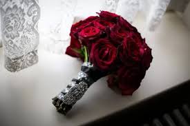 Black Baccara Roses Wedding Bouquet Brooch Blumen