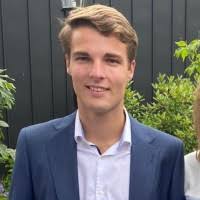 200+ perfiles de «Eissens»