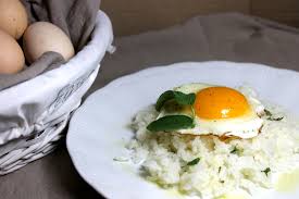 Riso E Uova Fritte Alla Salvia Blumirtillo