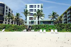Escape Your Cares And Enjoy The South Florida Lifestyle At Seabonay Beach Resort In Hillsboro Beach The B Fort Lauderdale Hotels Hillsboro Beach Beach Resorts