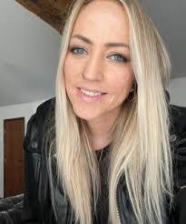 Candace Sharpe's Instagram, Twitter & Facebook