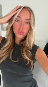 Amy Rivkin's Instagram, Twitter & Facebook