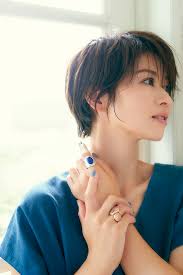 40代髪型 アラフォーモデルたちの ハンサムショート 40代の髪型 ヘアカタログ 大人のおしゃれはヘアスタイルから mi mollet ミモレ 明日の私へ 小さな一歩 髪型 一覧 髪型 40代 ハンサムショート