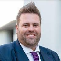 Michael Varallo's Instagram, Twitter & Facebook