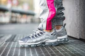 Black And White Vapormax Plus Nike Air Vapormax Plus Black Dark Grey White 924453 007 Ds Trainers Nike Lifestyle Sneakers Men Fashion Sneakers Fashion Nike Air