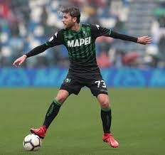 Just seventeen at the time, locatelli was quickly burdened with being the future of the ac milan midfield. Juventus Adds A Player As A Sweetener To Land Locatelli Juvefc Com