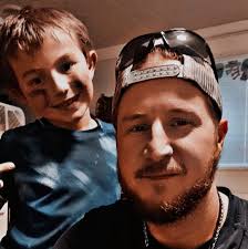 Jockey handles difficult horse at Laytown beach race