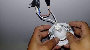 Jika sekrup sudah terlepas, tarik perlahan rumah lampu nopol hinggal terlepas,. Ganti Lampu Mini Down Led Light Gini Caranya Youtube