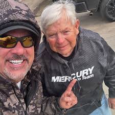 Steve Clapper (one of THE BEST fisherman ever) stopped by for a visit today 